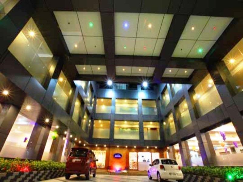 Holiday Hill Hotel & Suites Салтэн-Батери Экстерьер фото